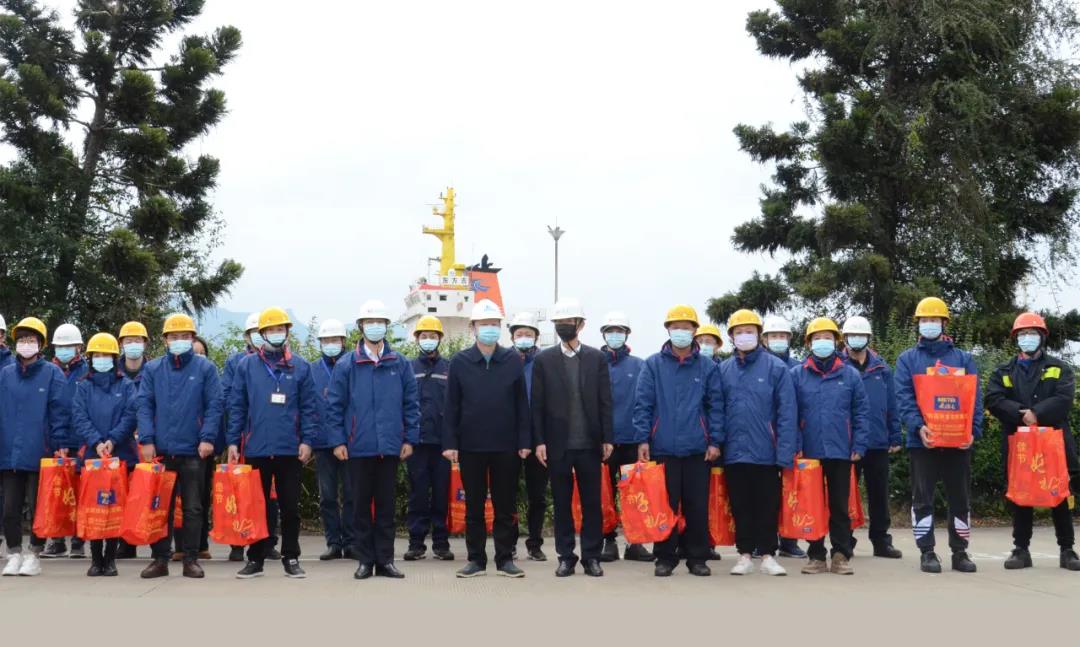 福州港务集团党委书记、董事长陈剑钟看望慰问一线防疫专班和留企员工01.jpg