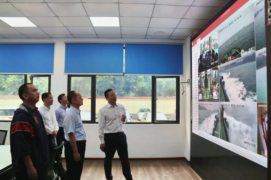 福州海事局领导至福港拖轮调研01.jpg