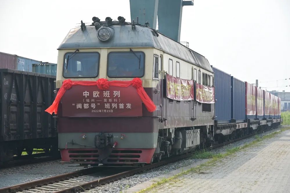 关企联动 提效战疫丨福州海关全力保障福州港口岸通关安全顺畅07.jpg