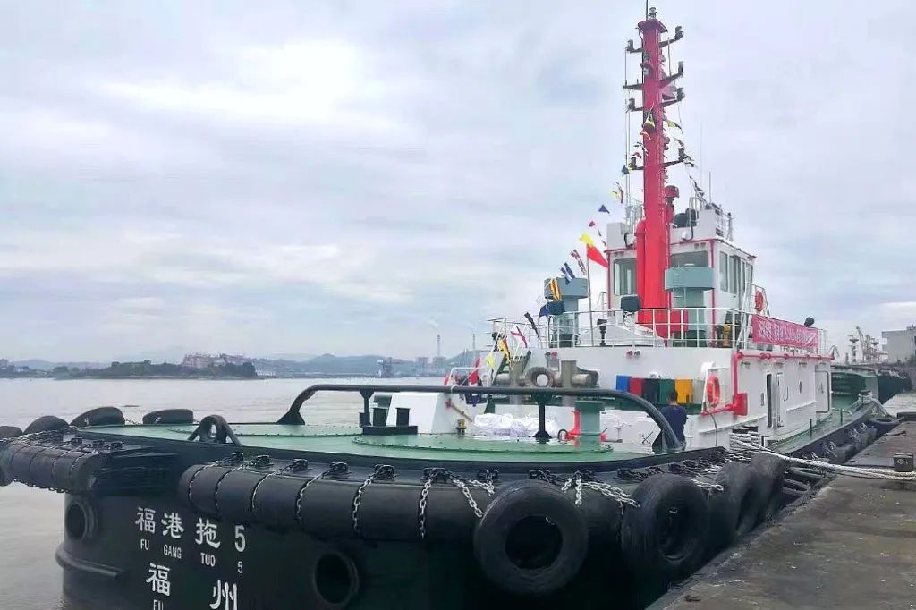 福港拖轮携手宁德港保海上平安01.jpg