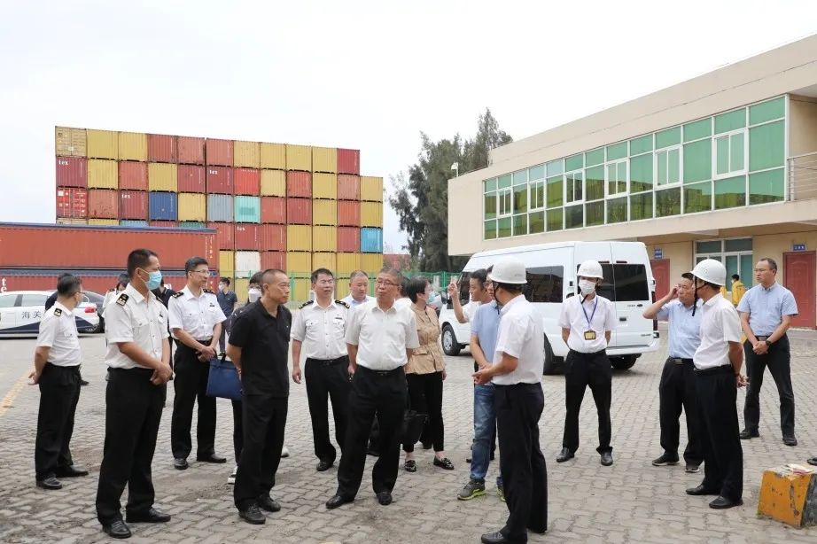 海关总署督导组至江阴港区开展危险品监管督导工作02.jpg