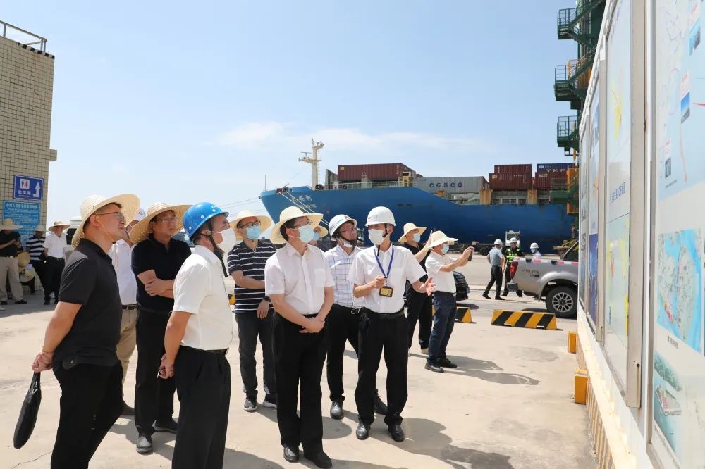 福州市副市长兰文到江阴港区调研.jpg
