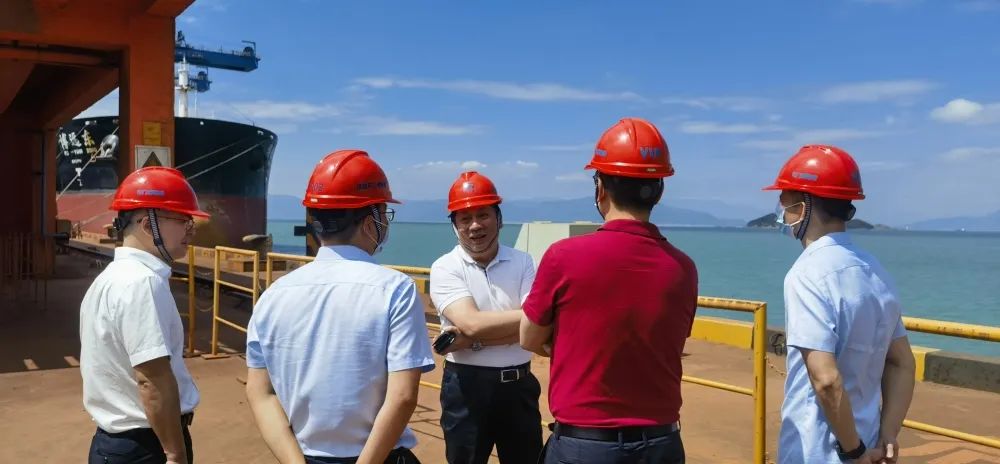 省港集团领导到可门港物流公司开展节前安全检查01.jpg