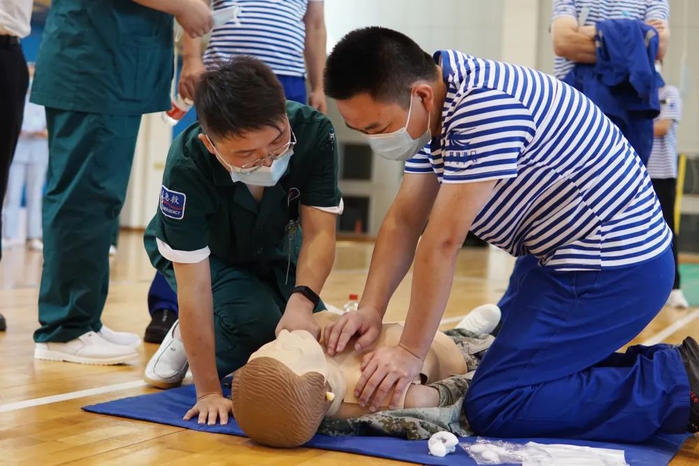 福州港务集团开展“急救白金十分钟——全国自救互救日”活动08.jpg