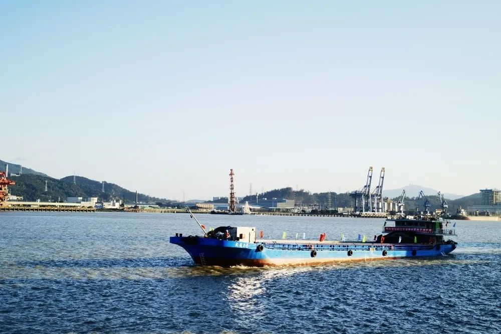 闽江干流正式复航 首船顺利抵达马尾02.jpg