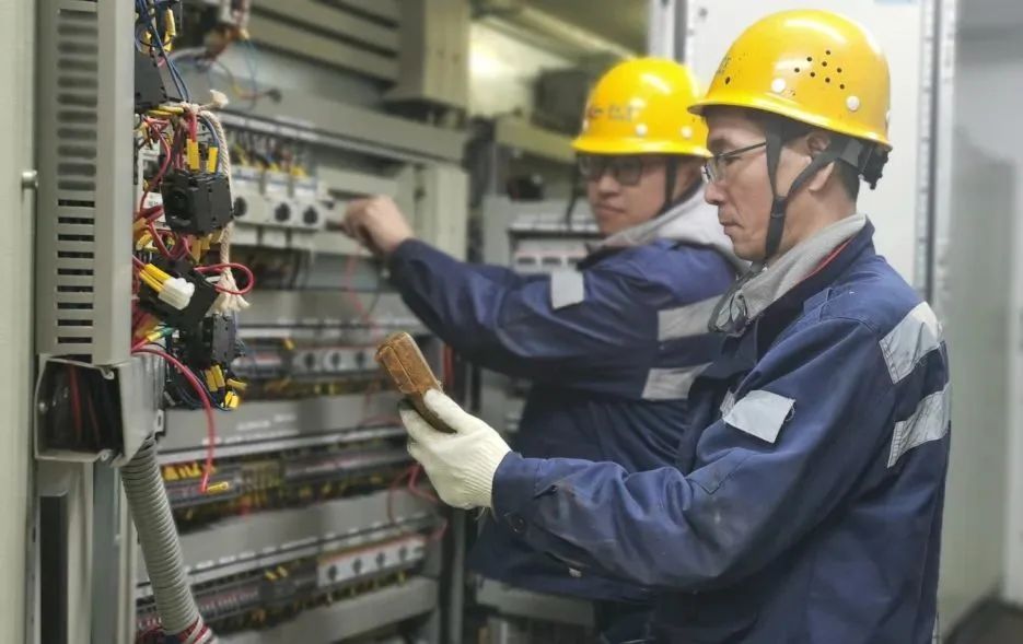 春节不打烊 服务不打折04.jpg