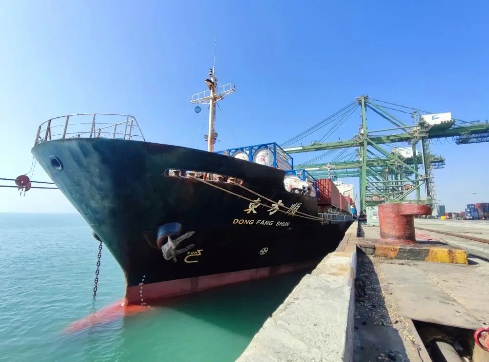 春节不打烊 服务不打折08.jpg