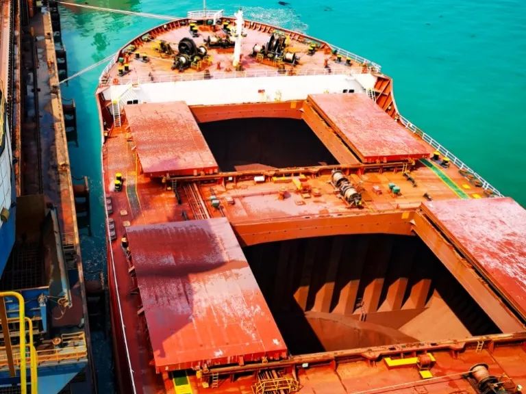 江海联运开新局 勇闯“江湖”见成效02.jpg