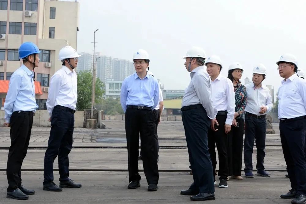 福建省委副书记罗东川一行到福港马尾作业区调研03.jpg