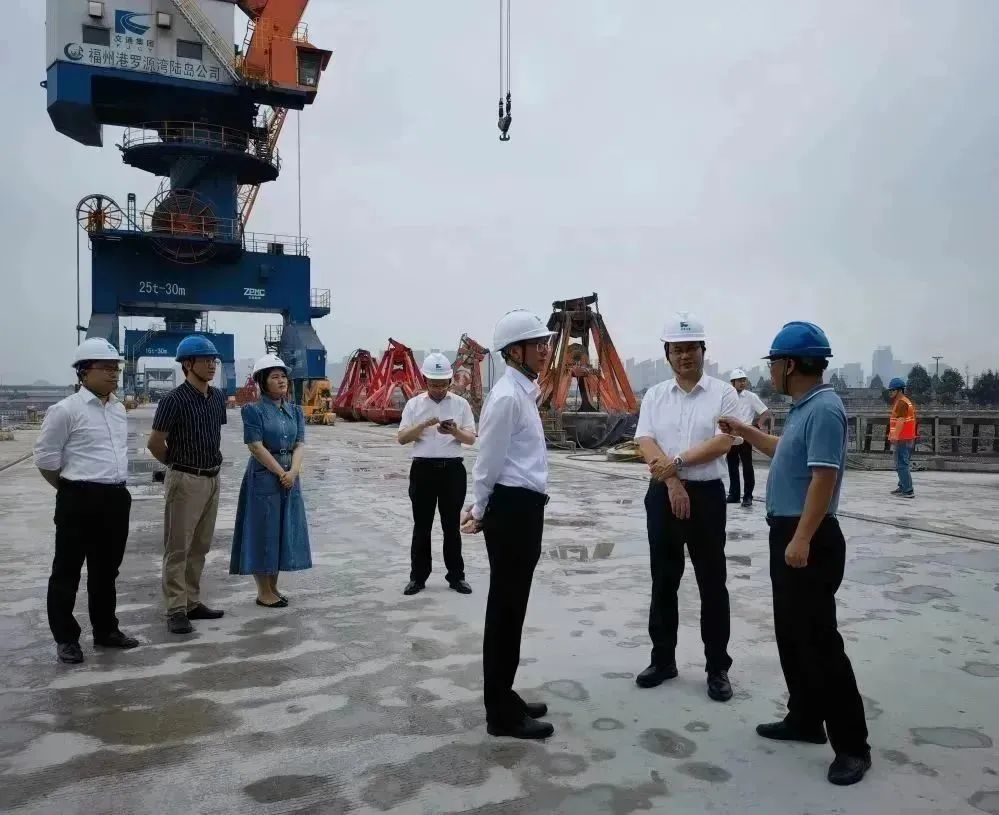 福建港口集团党委委员、副总经理朱勇进一行至福州港务集团所属单位调研03.jpg