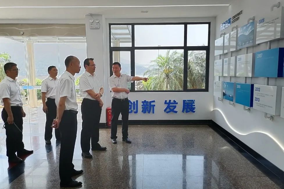 主题教育丨福建省港口集团党委委员、副总经理朱勇进到福州港务集团所属单位开展调研工作01.jpg
