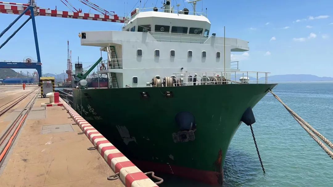 福港罗源湾：拼抢“半年红” 献礼建党日03.jpg