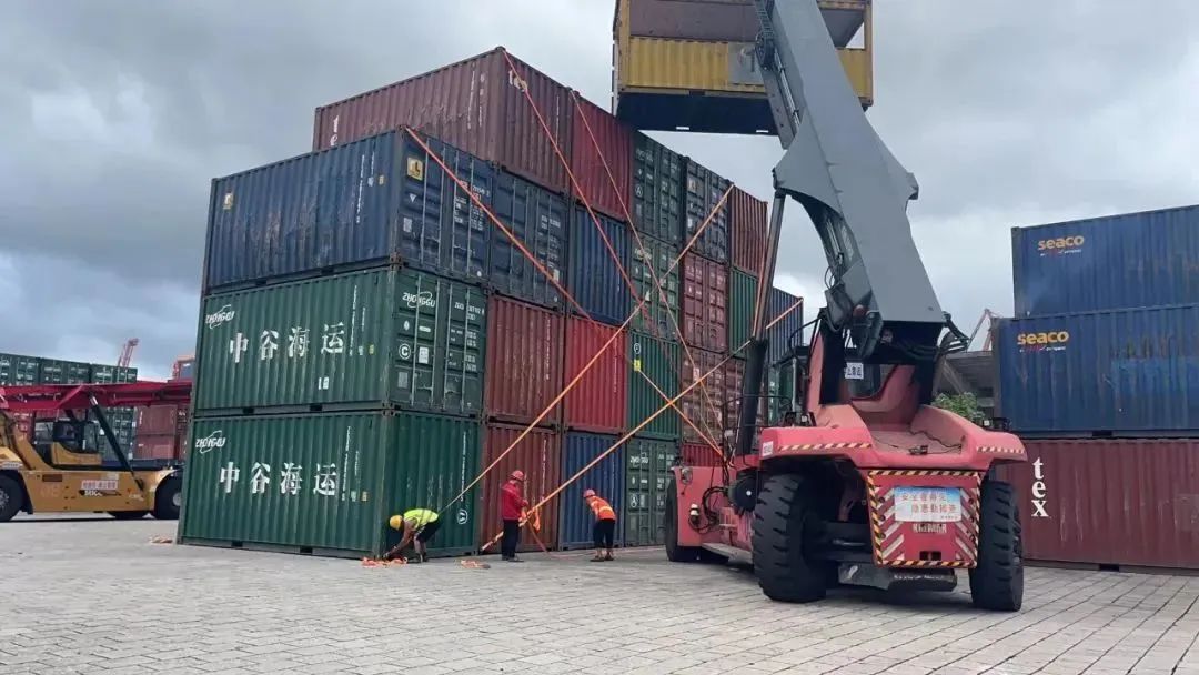 迎战“杜苏芮” 福港在行动08.jpg