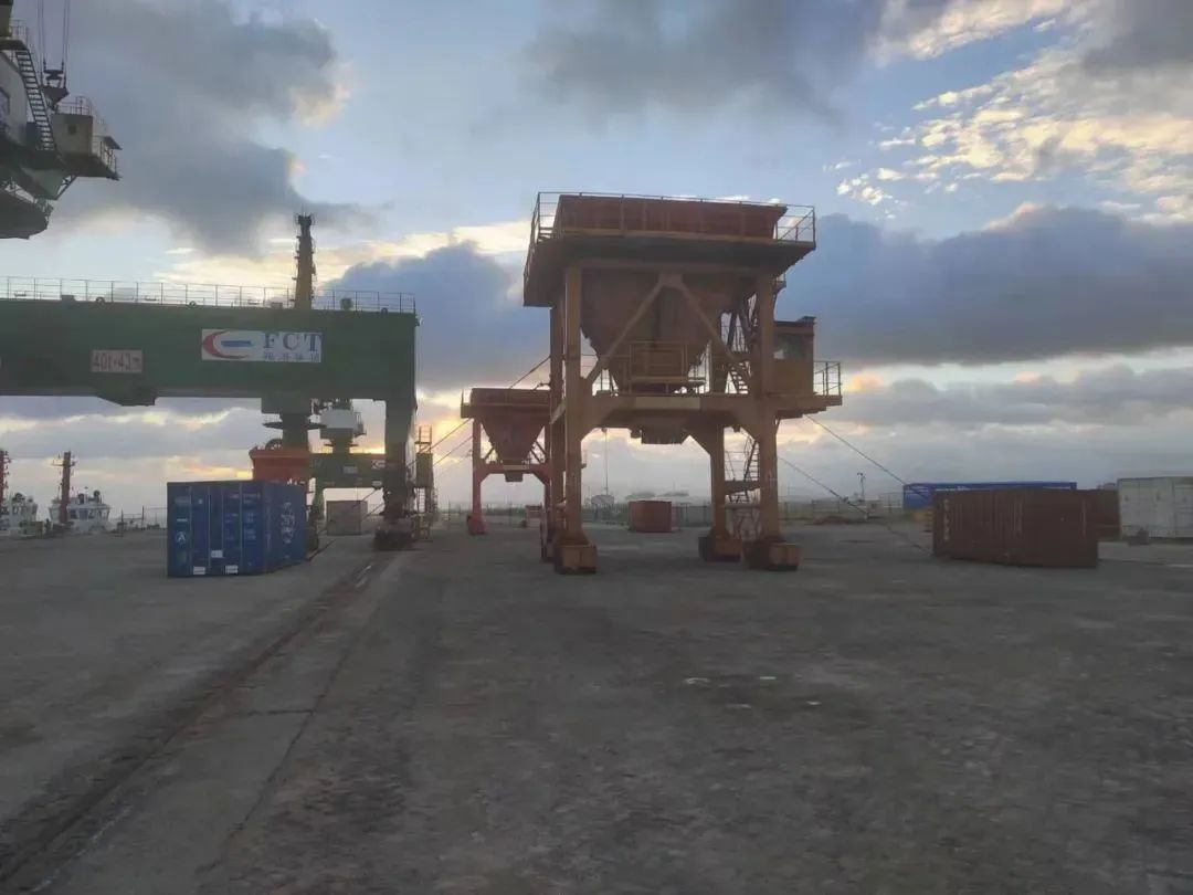 迎战“杜苏芮” 福港在行动11.jpg