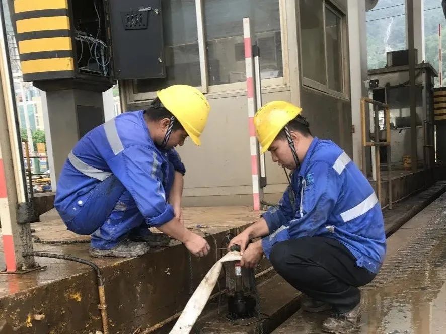 主题教育见行动 台风过后复产快06.jpg