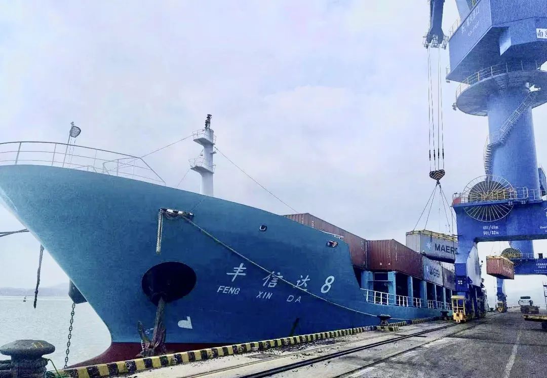 三争三提 东方海运“江阴-莆田”周周班开航啦!01.jpg