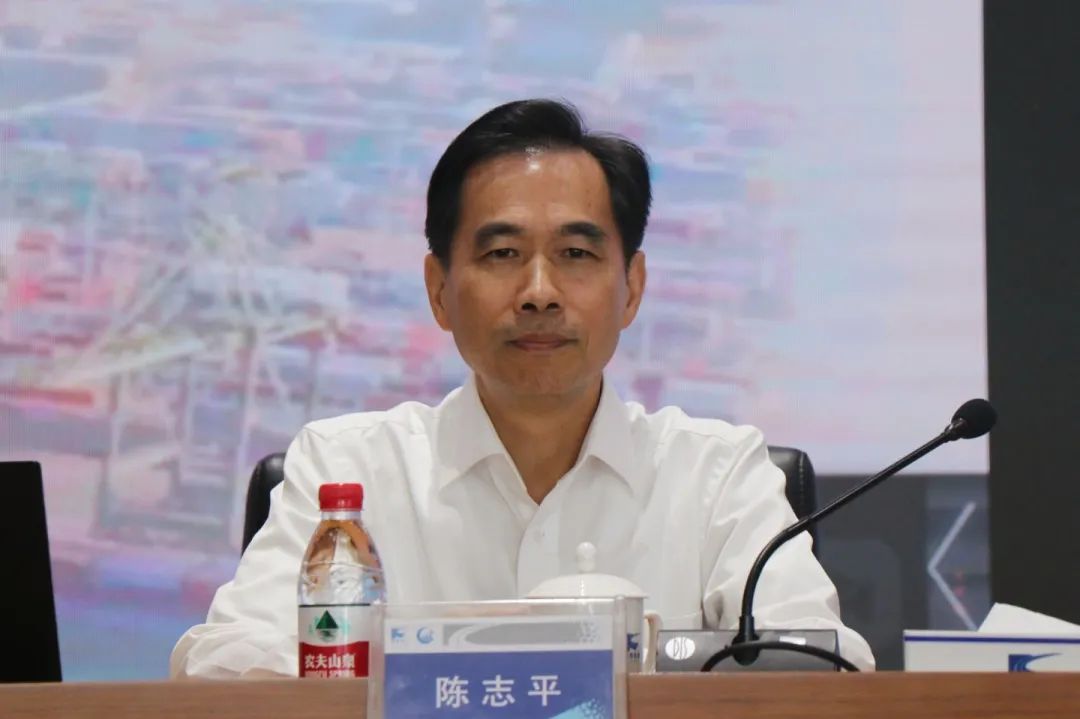 学深悟透丨福建港口集团党委书记、董事长陈志平为福州港务集团中高层干部专题授课02.jpg