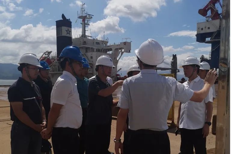 福建港口集团党委委员、副总经理吴厚生赴福港罗源湾、可门港开展工作调研01.jpg
