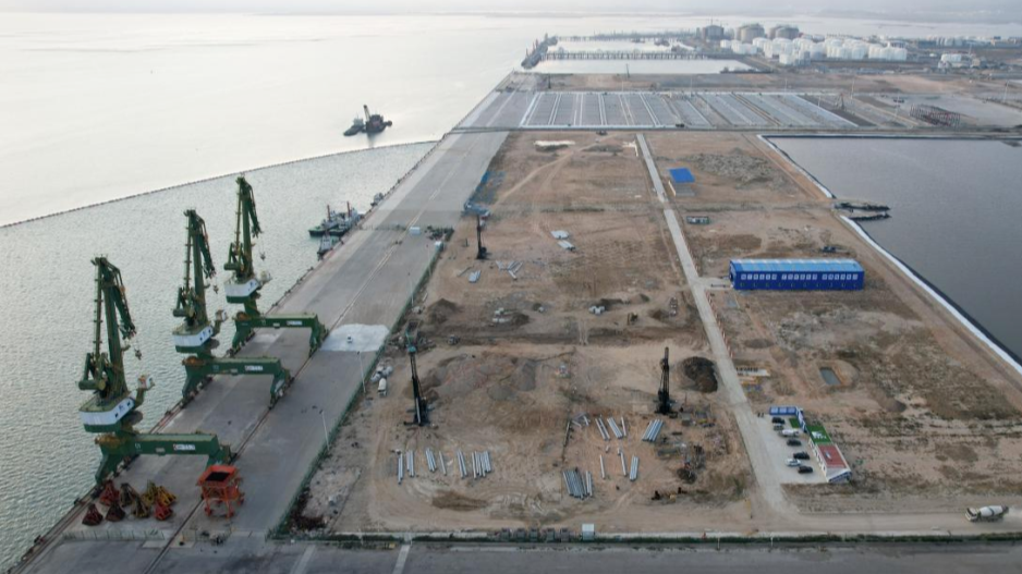 “百日攻坚”进行时丨福州港江阴港区6号和7号泊位扩能工程吹响决胜全年目标任务冲锋号02.png