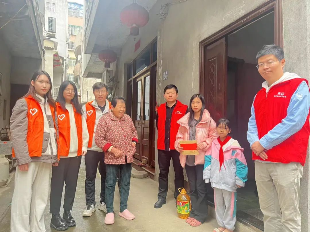 志愿服务 从心开始丨福港志愿者在行动03.jpg