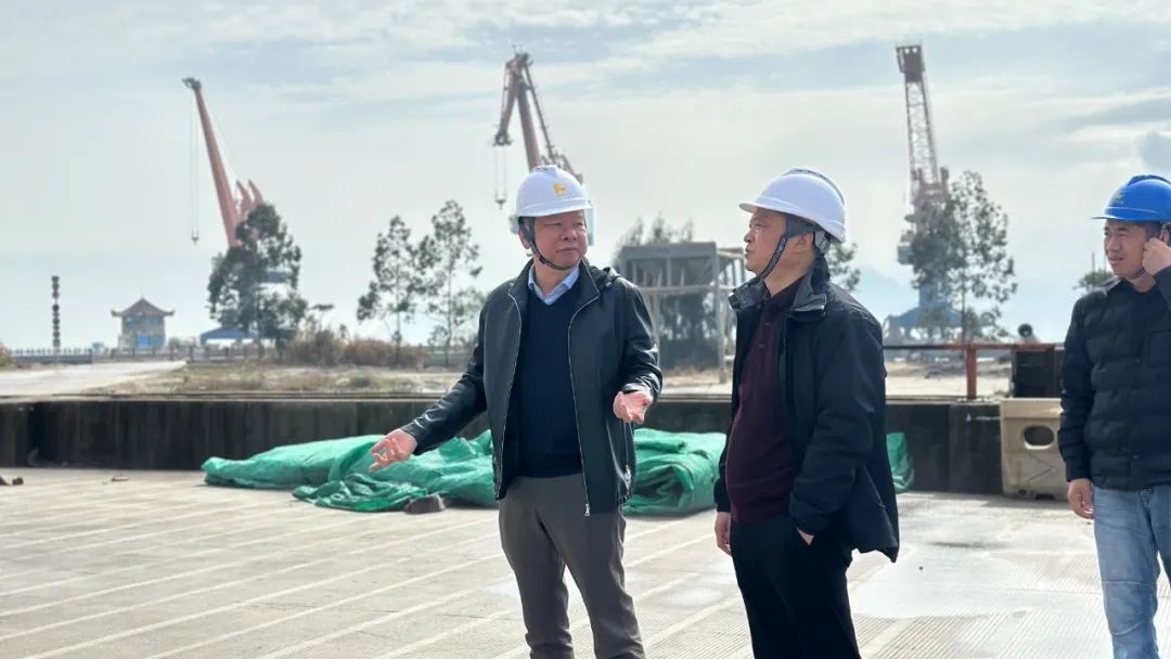 福州港务集团党委书记、董事长陈剑钟到罗源湾港区一线调研01.jpg