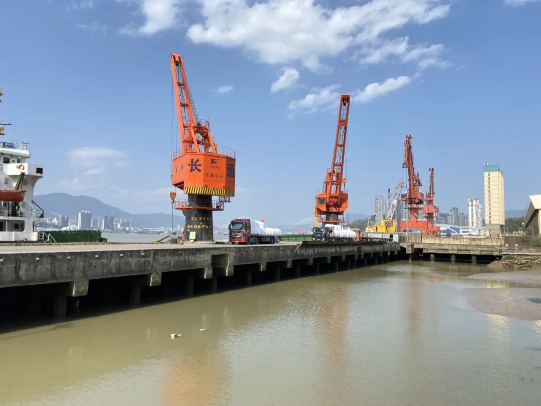 一季度开门红 ｜单月完成创纪录27艘次，榕通码头三大指标创新高.jpg