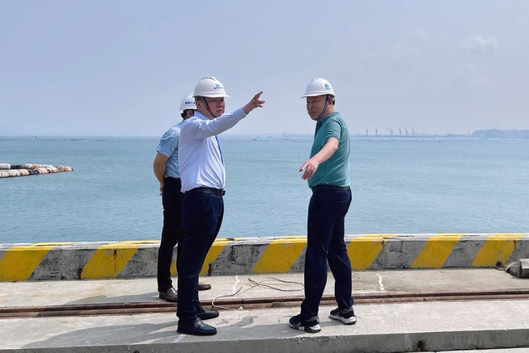 集团领导到泉港八方码头调研并开展节前安全督导02.jpg