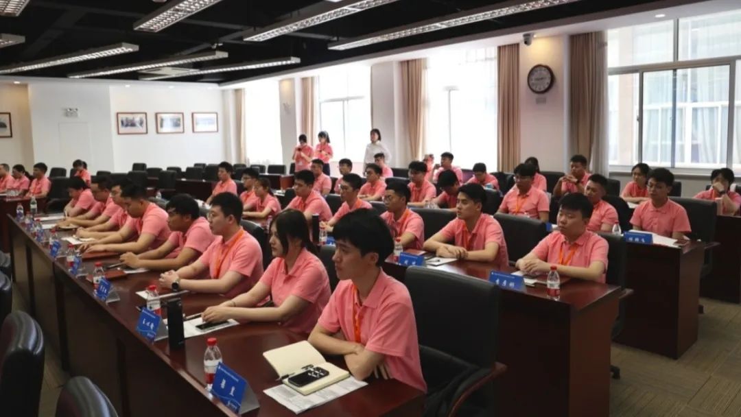 福州港务集团青年员工赋能成长培训班在上海开班02.jpg