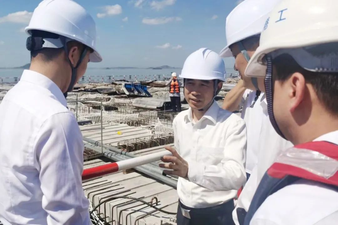 福建港口集团党委书记、董事长陈志平到福州港务集团现场调研指导.jpg