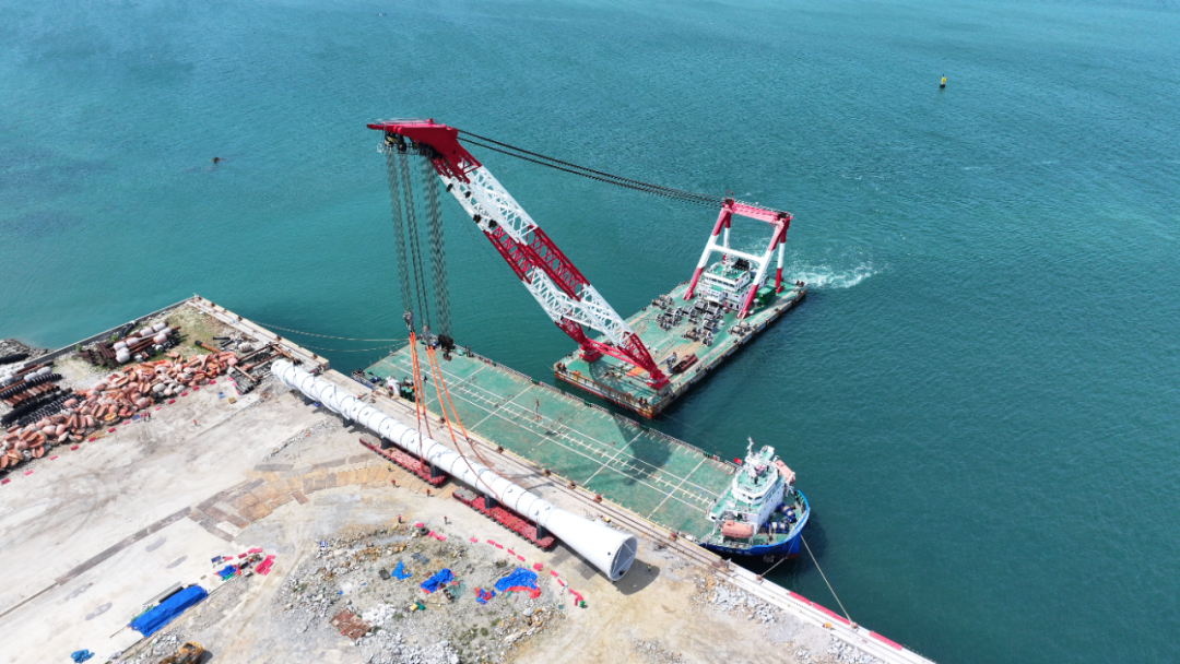 行动高效保安全 服务周到暖人心丨泉港八方圆满完成百宏化学大件设备接卸任务01.png