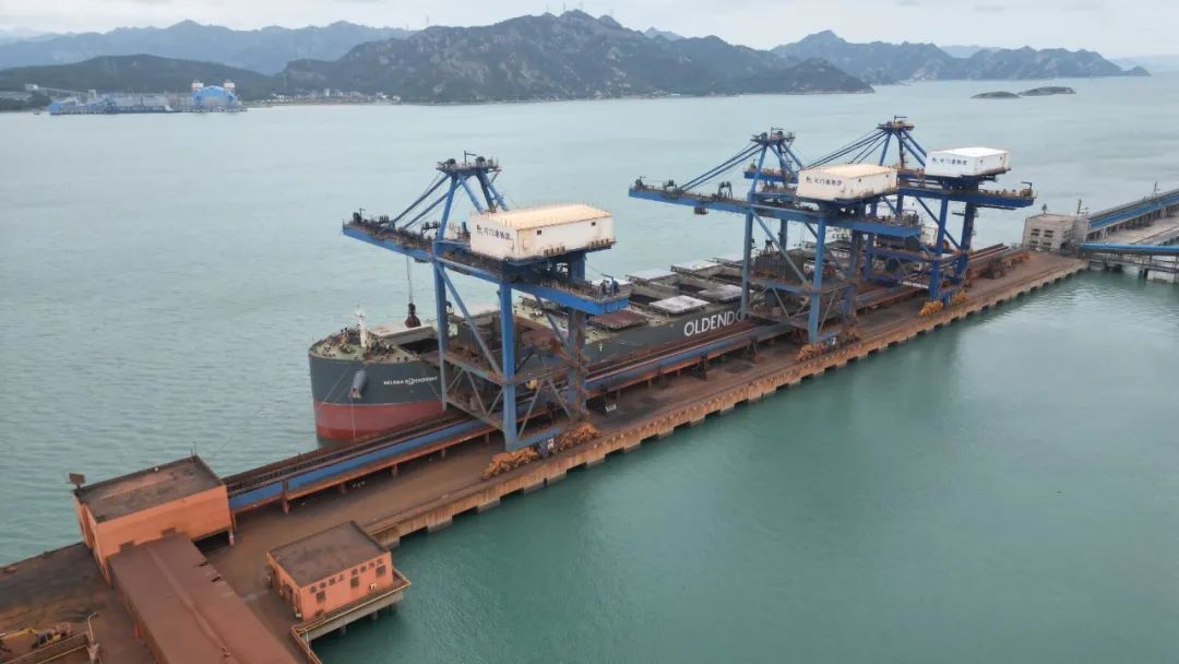提质增效丨可门港单班卸货量和船时效率创新纪录01.jpg