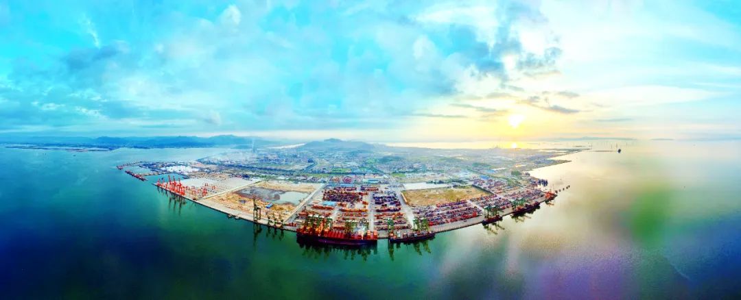 福州港江阴港区6、7号泊位工程项目顺利通过填海竣工验收01.jpg